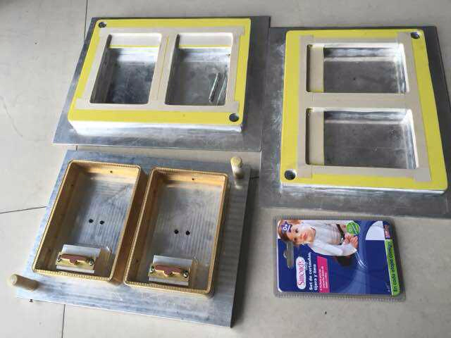 自動(dòng)轉(zhuǎn)盤高周波機(jī)模具圖